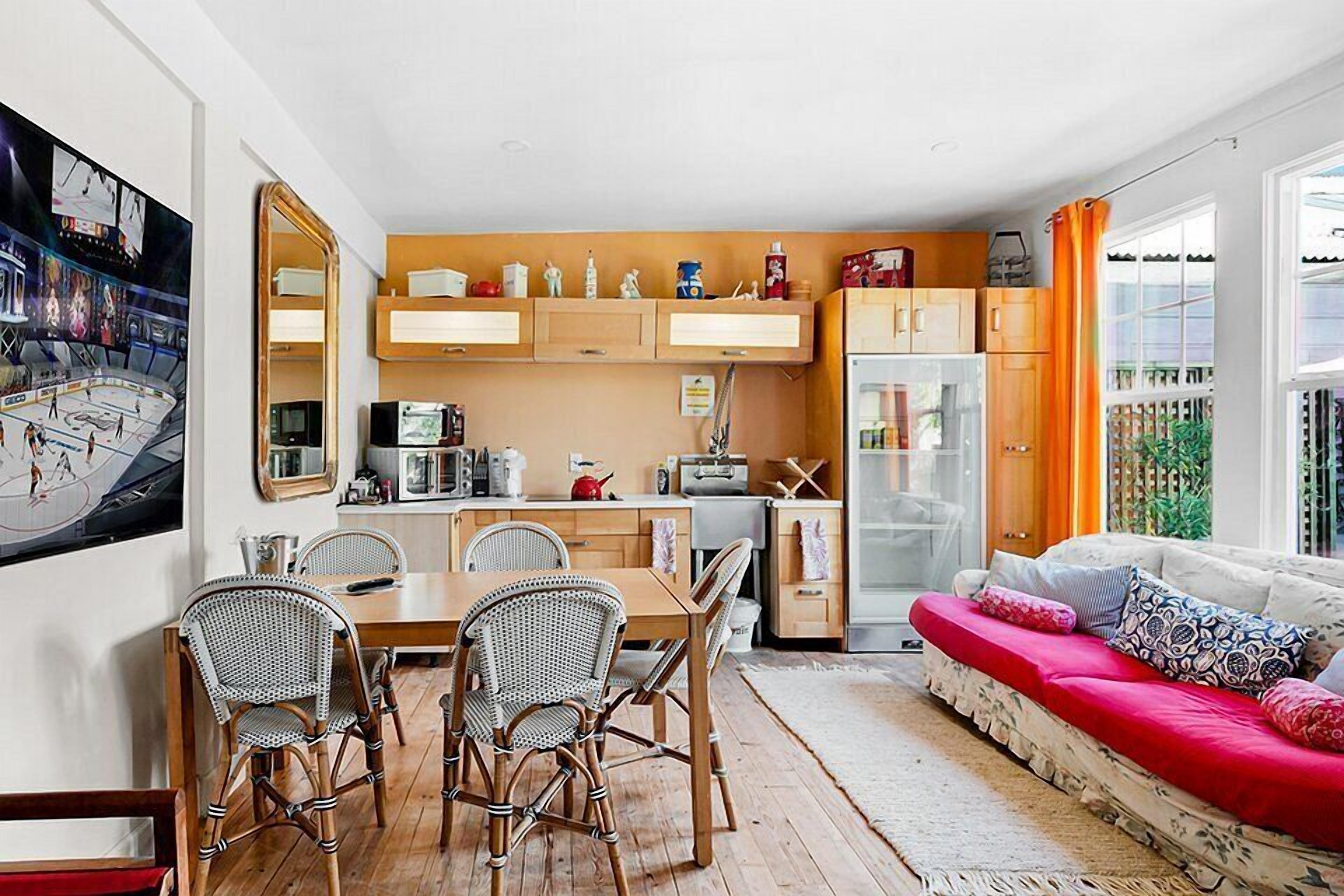 Cottage | Living area