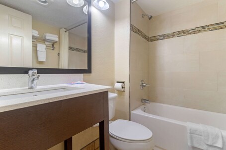 Econo Lodge Inn Suites Gatlinburg at the Convention Center - Image 14