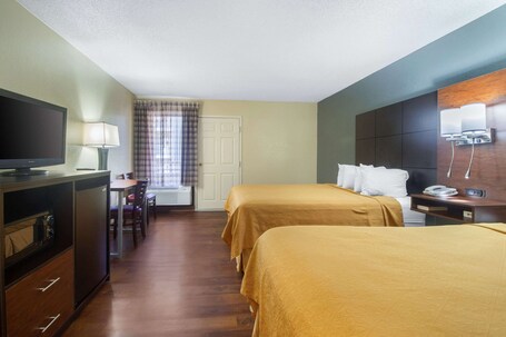 Econo Lodge Inn Suites Gatlinburg at the Convention Center - Image 38