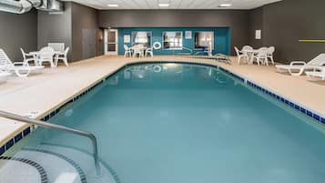 Indoor pool, pool loungers