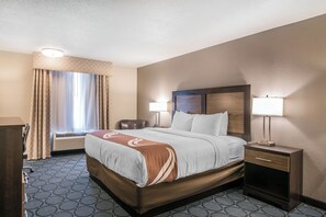 Premium bedding, pillow-top beds, desk, laptop workspace - Elevate Hotel at Sierra Blanca (Ruidoso)