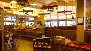2 restaurants, breakfast, lunch, dinner served; American cuisine
