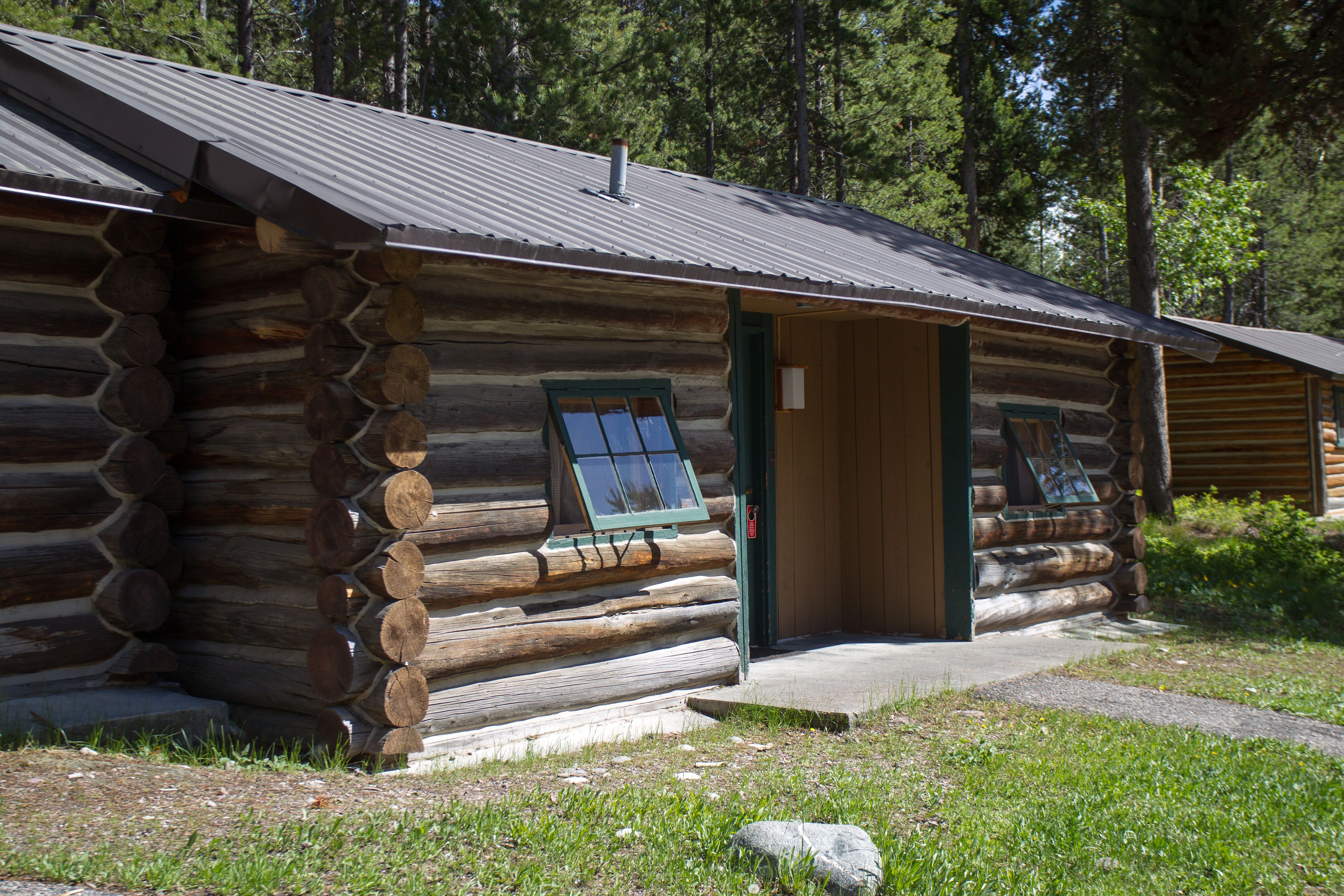one bedroom cabin | 1 bedroom, free cots/infant beds