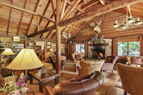 Lobby sitting area. Jenny Lake Lodge