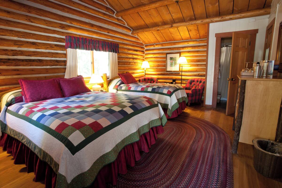 Duplex Cabin, 1 Queen and 1 Twin | 1 soverom, sengetøy av topp kvalitet, dundyner og senger med overmadrass