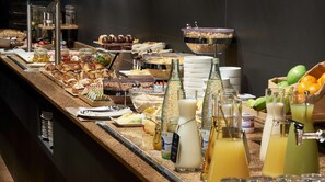Desayuno buffet todos los días (con cargo) 