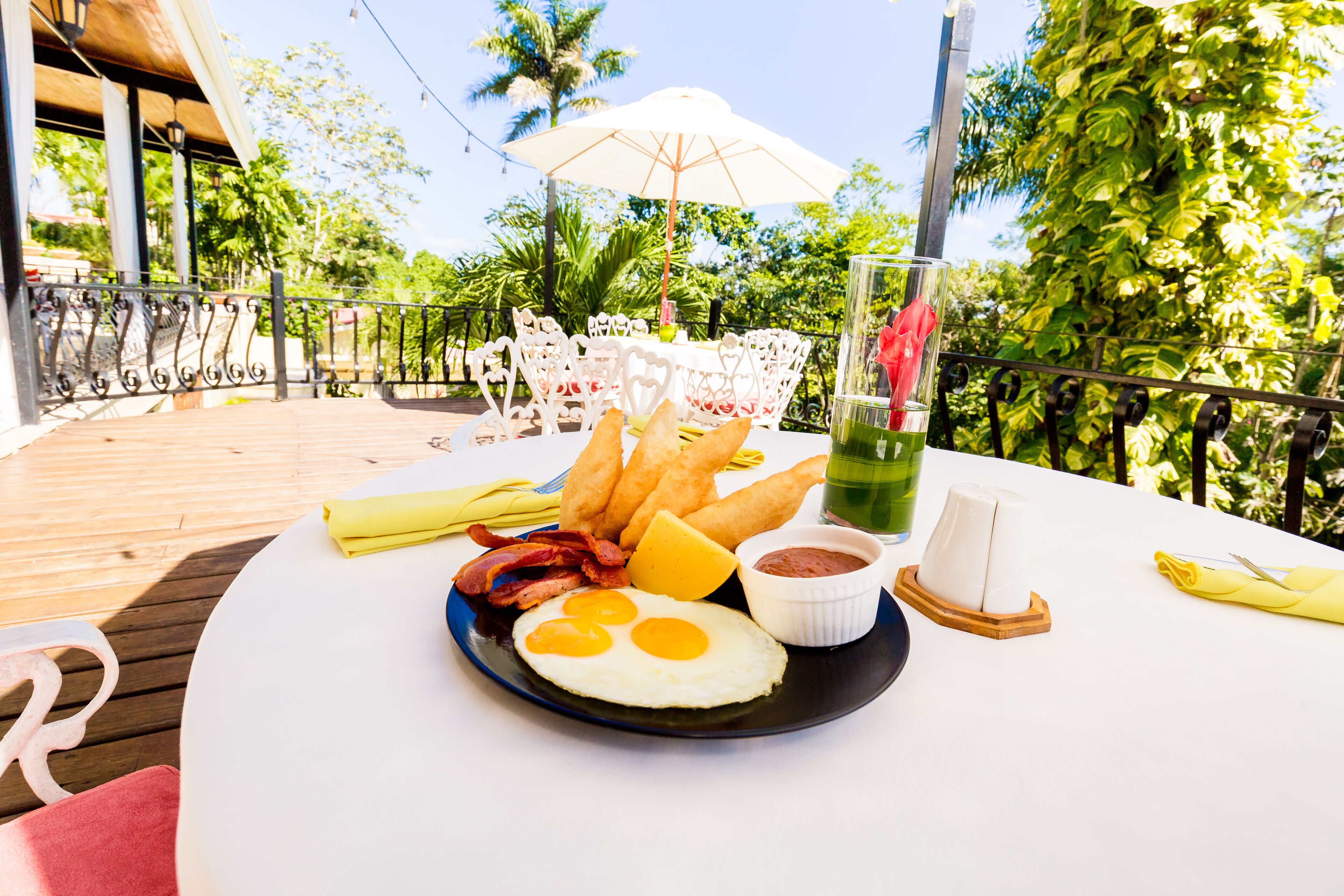 breakfast, lunch, dinner served; pool views