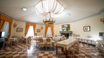 Daily buffet breakfast (EUR 12 per person)