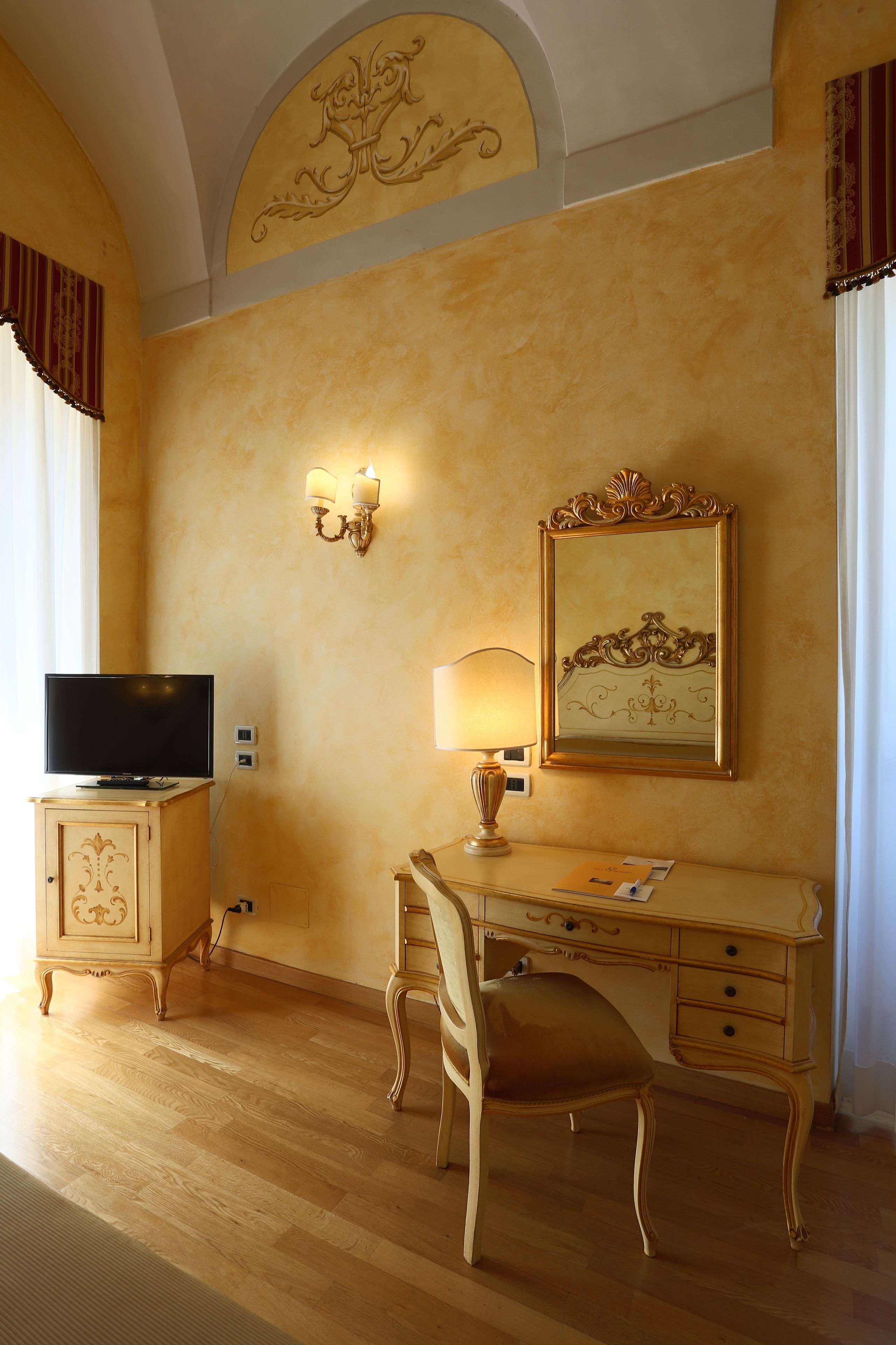 1 bedroom, minibar, in-room safe, desk