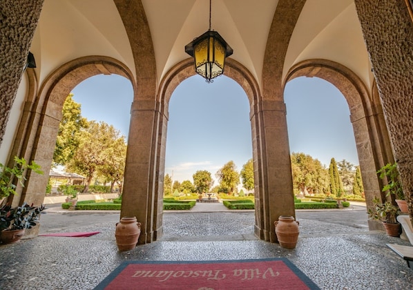 Property entrance - Villa Tuscolana (Frascati)