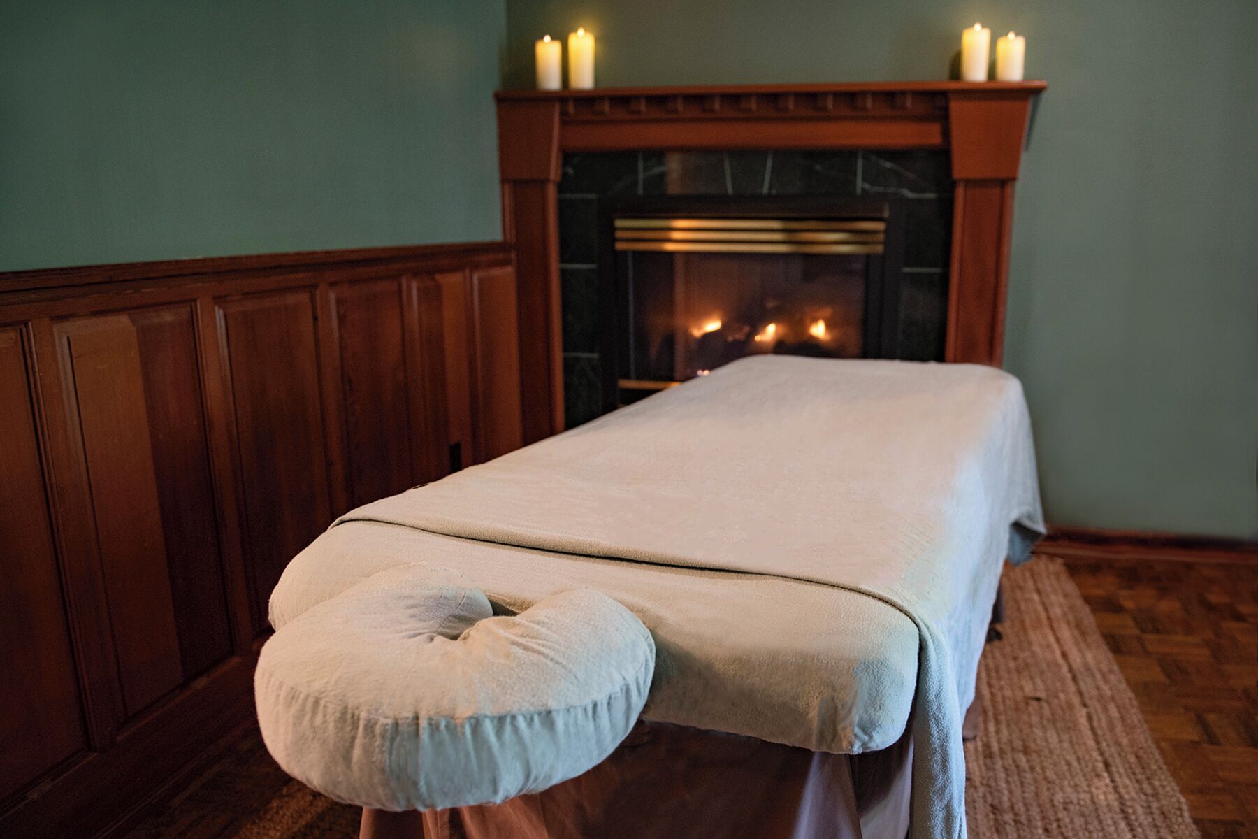 Kuumakivihierontaa, syväkudoshierontaa, raskausajan hierontaa