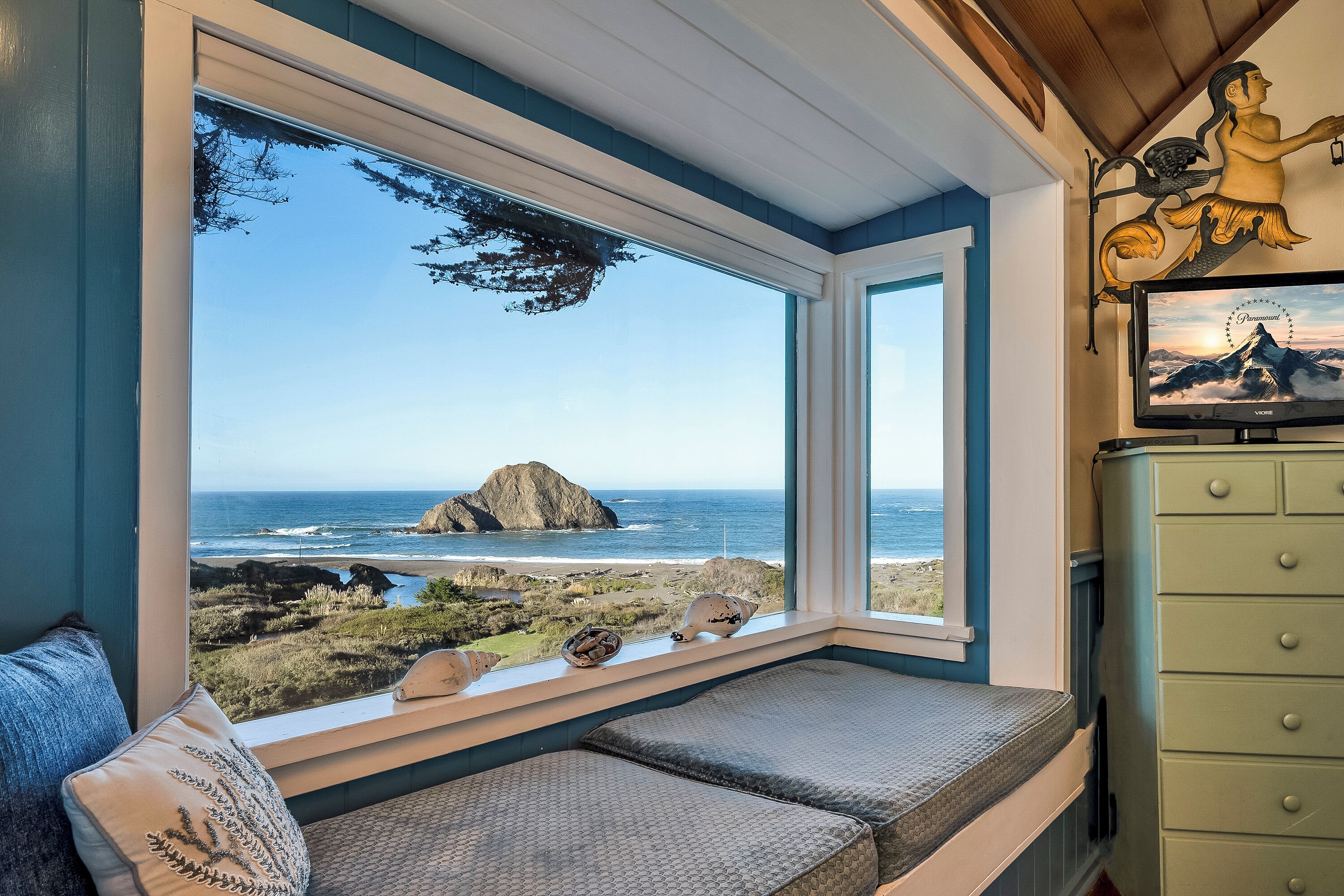 Surfsong (Pet friendly) | Soundproofing, iron/ironing board, free WiFi, bed sheets