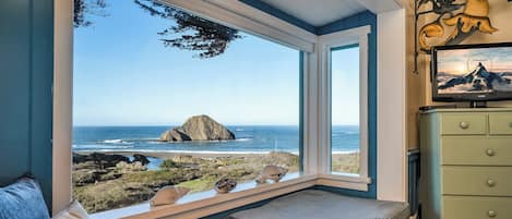 Surfsong (Pet friendly) | Soundproofing, iron/ironing board, free WiFi, bed sheets