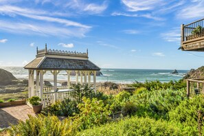 WaveWatcher (Pet friendly) | Soundproofing, iron/ironing board, free WiFi, bed sheets - Elk Cove Inn & Spa (Elk)