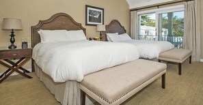 Superior Room (Superior Room) | Premium bedding, pillow-top beds, individually decorated