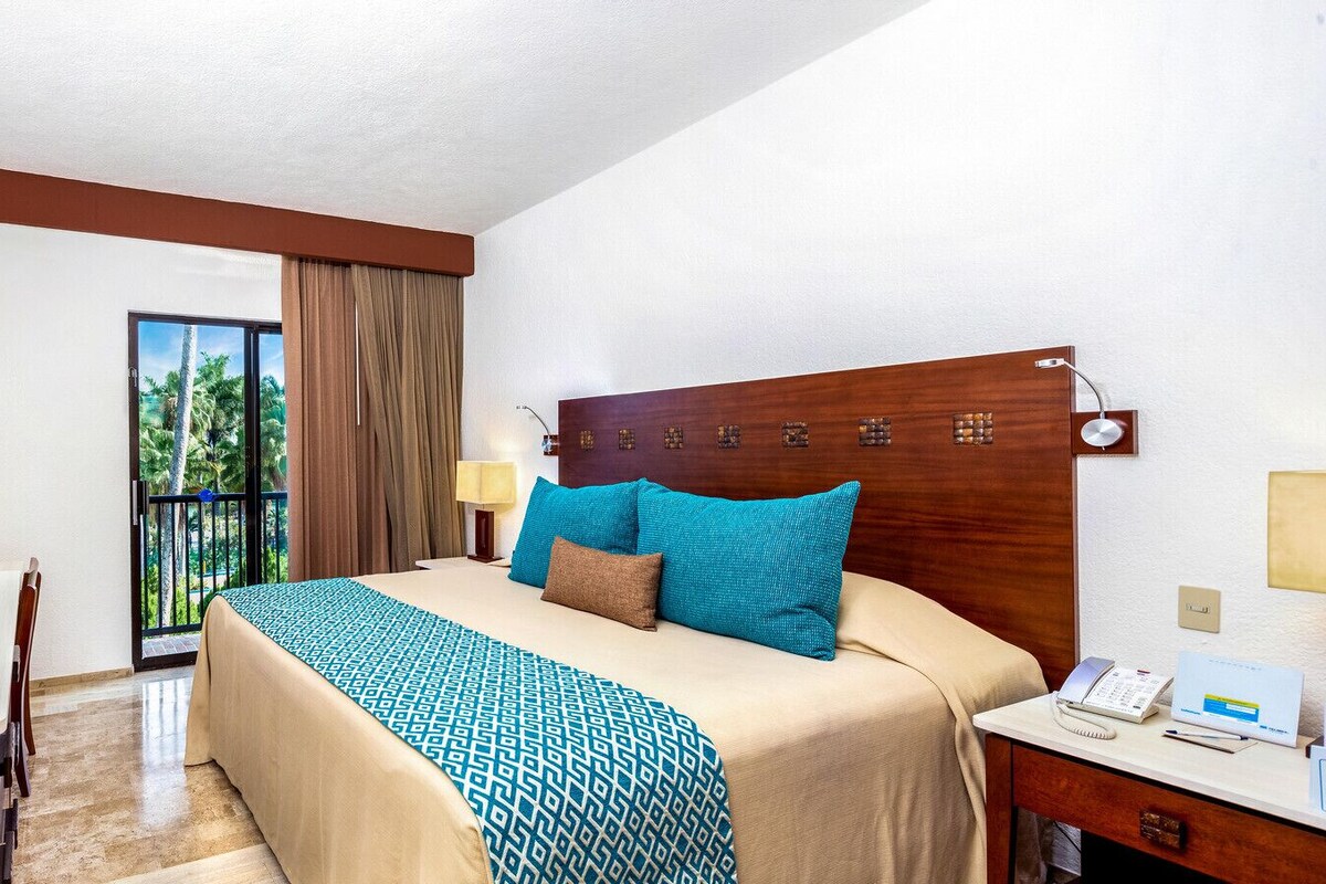 2 bedrooms, premium bedding, down duvets, pillow-top beds