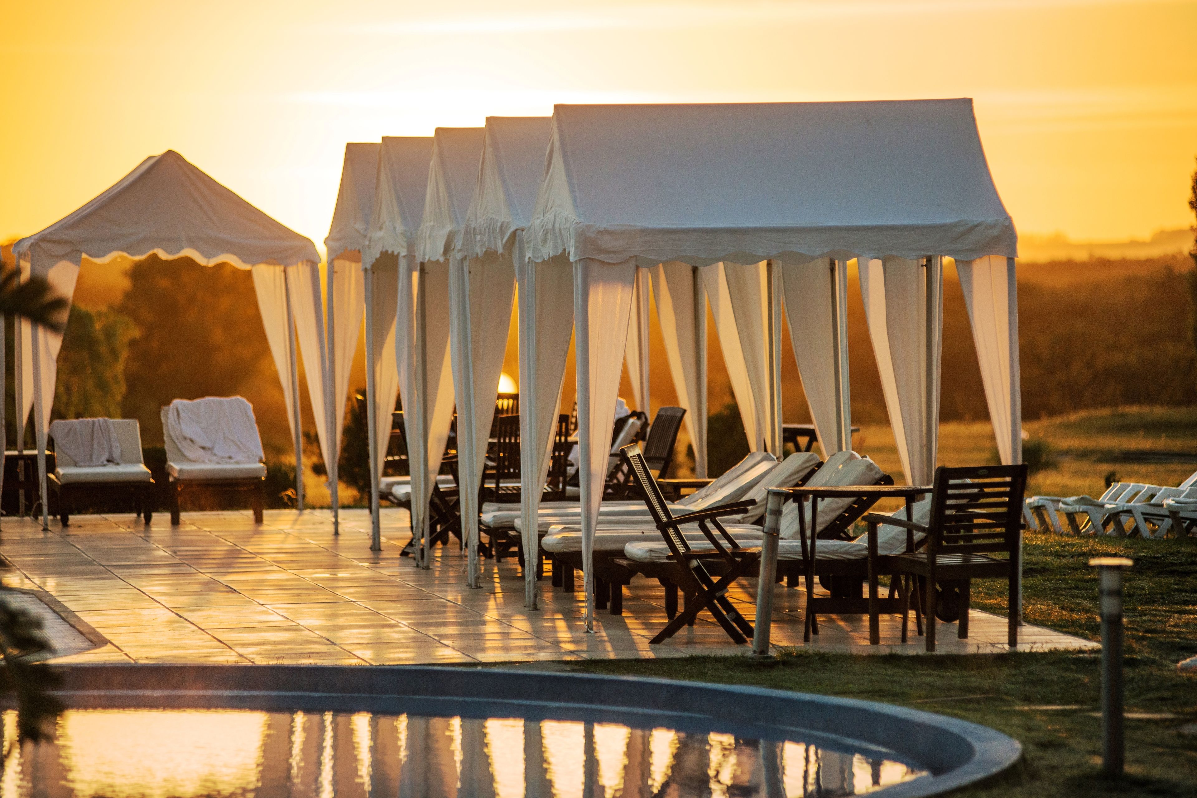 3 piscinas al aire libre, sillones reclinables de piscina