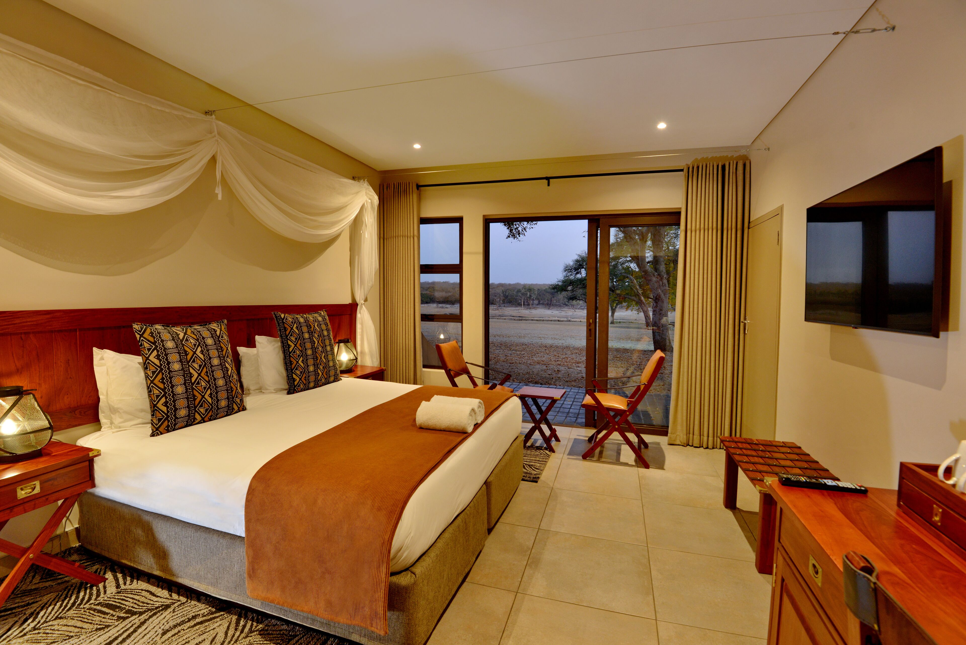 DELUXE DOUBLE ROOM | Egyptian cotton sheets, premium bedding, individually decorated