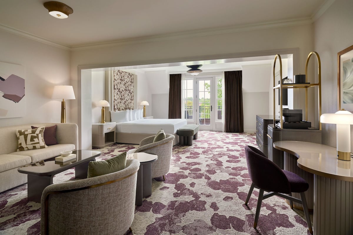 1 bedroom, premium bedding, down comforters, in-room safe