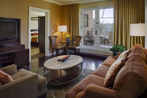 Premium bedding, pillow-top beds, minibar, in-room safe - St Julien Hotel And Spa (Boulder)