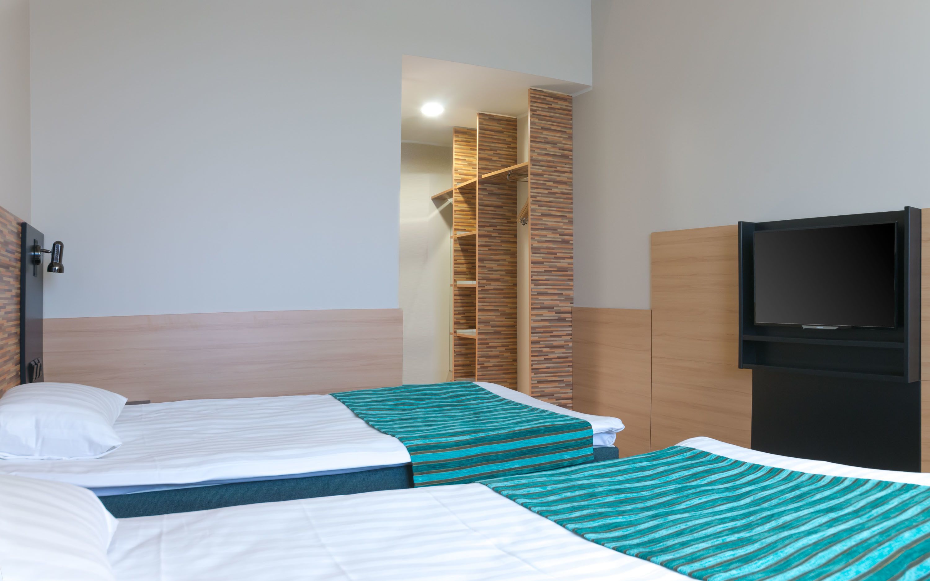 防过敏的被褥、办公桌、熨斗/熨板、免费 WiFi