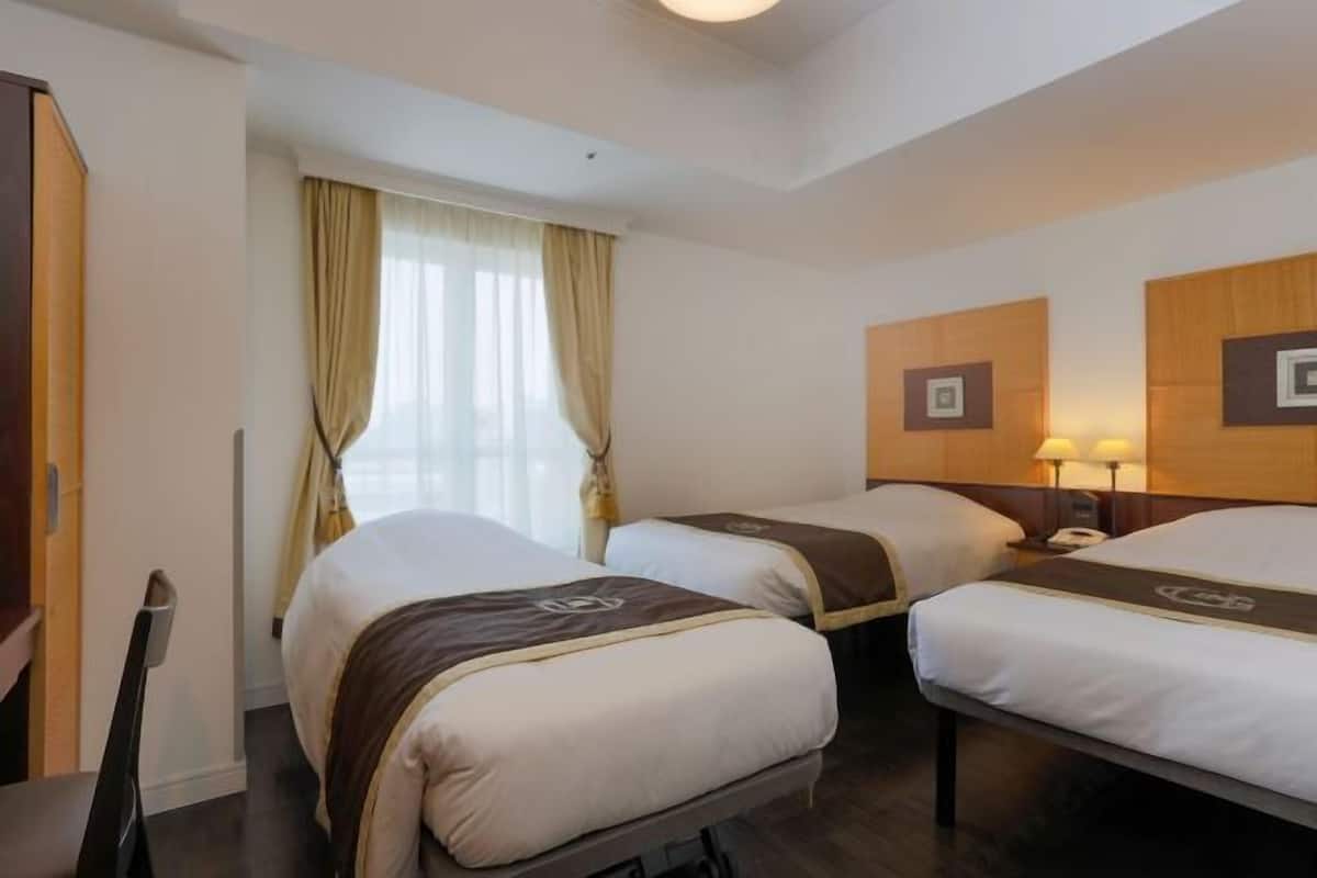 Coffres-forts dans les chambres, bureau, rideaux occultants