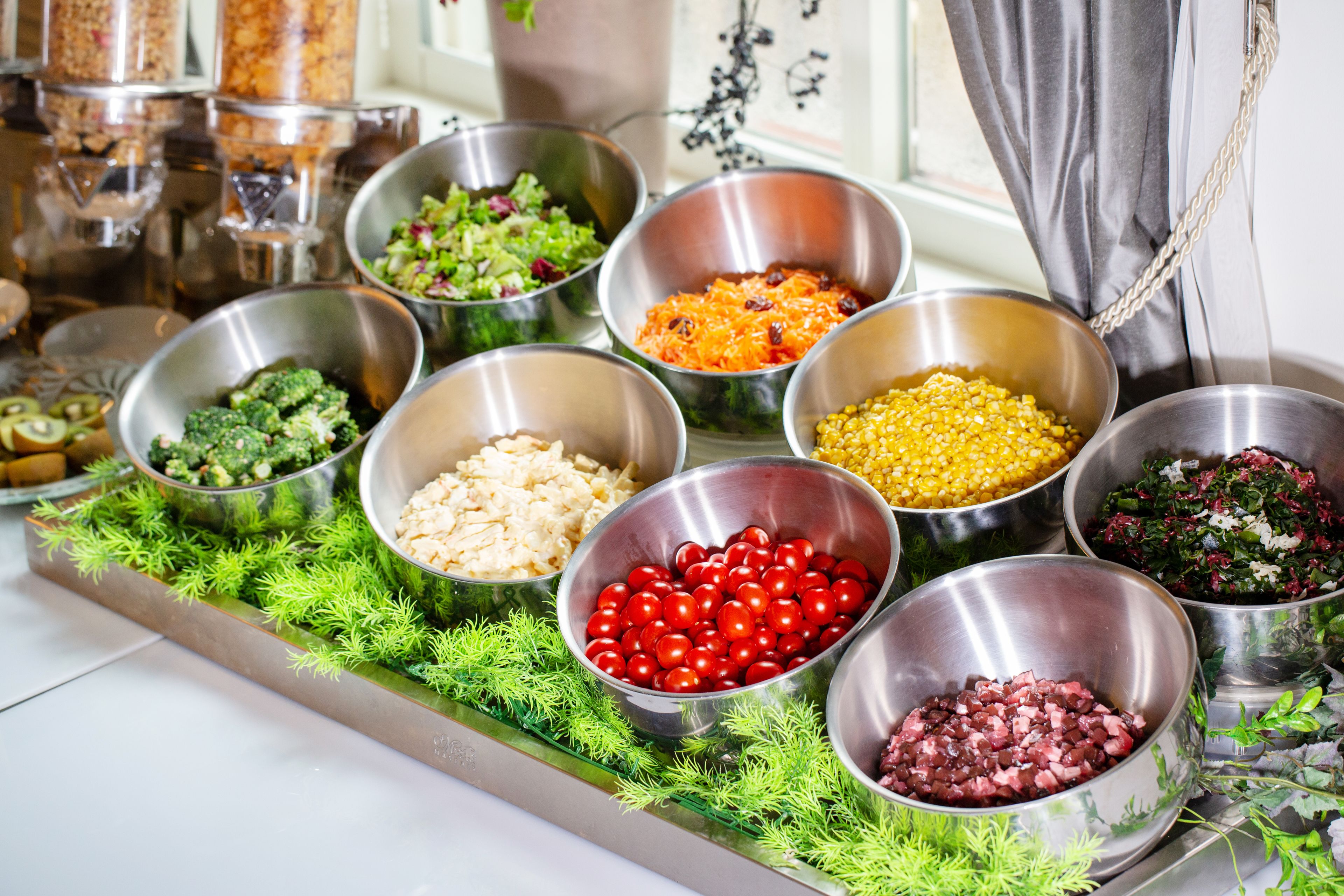 朝食 (ビュッフェ)、毎日提供 (1 名様 4015 JPY)