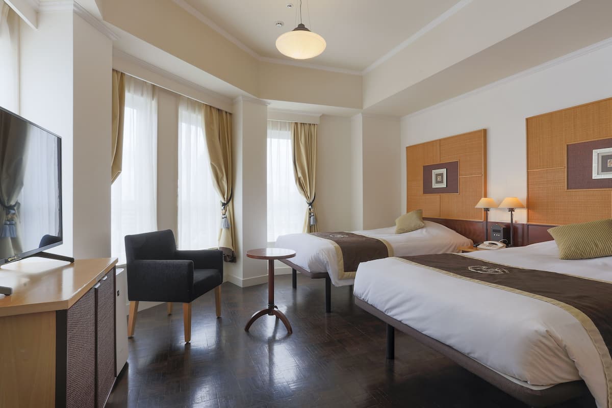 Phòng 2 giường đơn Deluxe, không hút thuốc | Két bảo mật tại phòng, bàn, màn/rèm cản sáng, bàn ủi/dụng cụ ủi quần áo