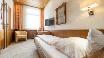 Habitació individual estàndard | Roba de llit hipoal·lergògena, escriptori i cortines opaques