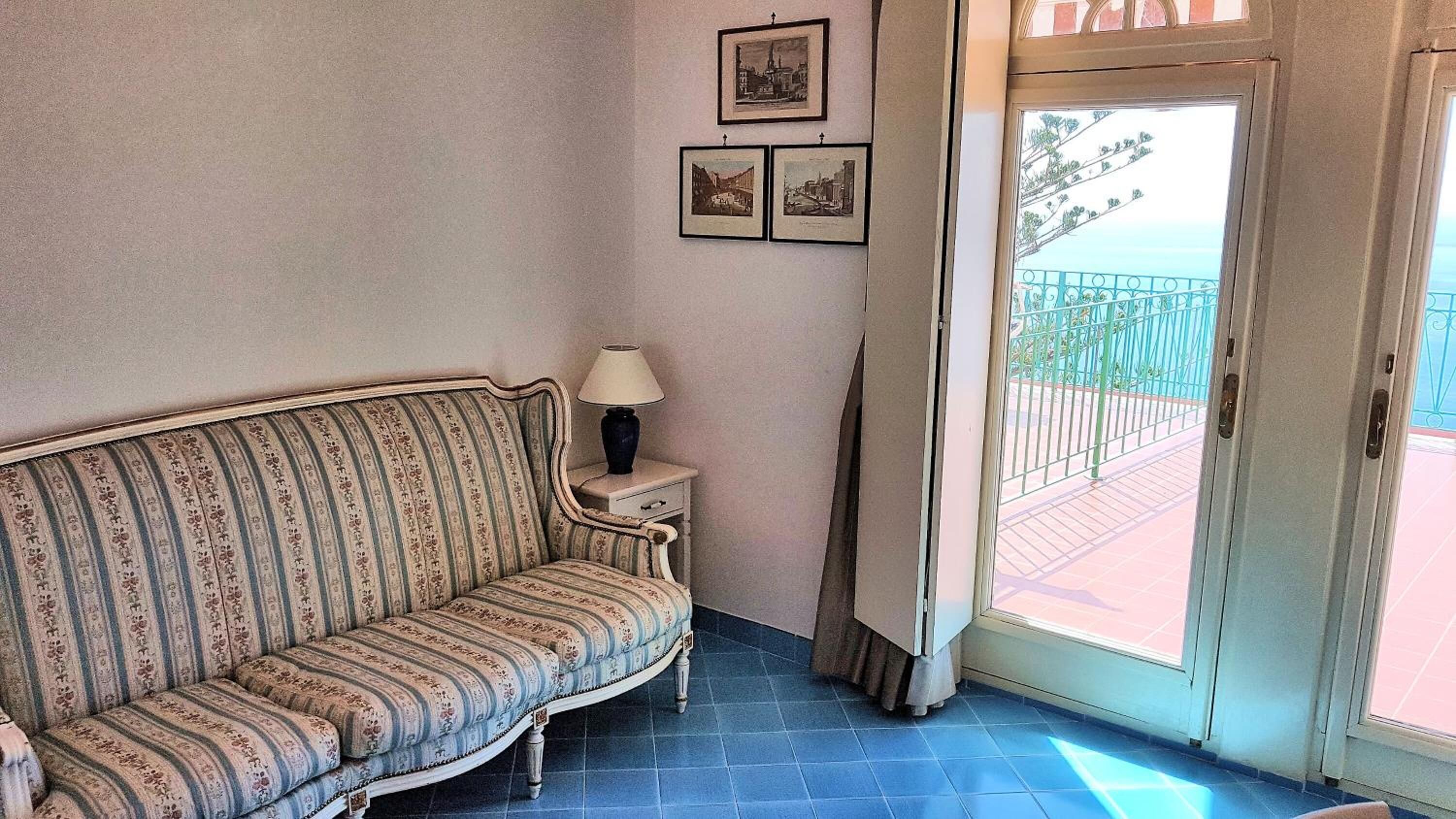 18-inch tv with satellite channels