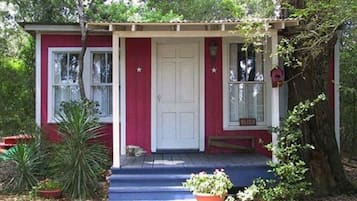 Konaklama yerinin ön cephesi