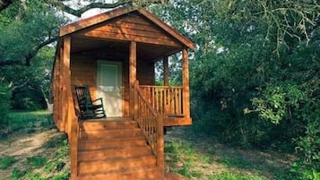 Cabaña, baño privado (Sunset Pond Cabin) | 1 habitación, decoración personalizada y muebles diferentes