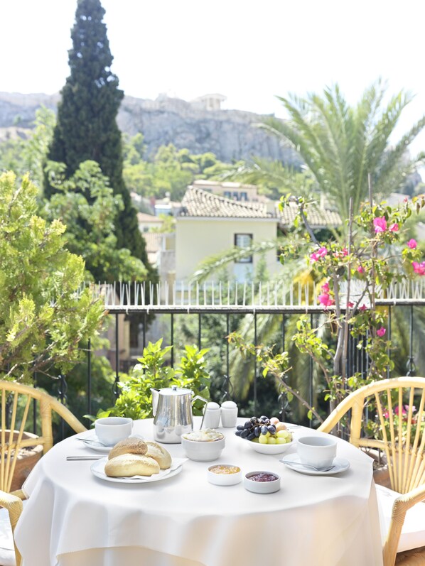 매일 뷔페 아침 식사(1인당 EUR 15)