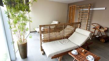 Sauna, poreallas, turkkilainen sauna, vartalohoitoja, aromaterapiaa