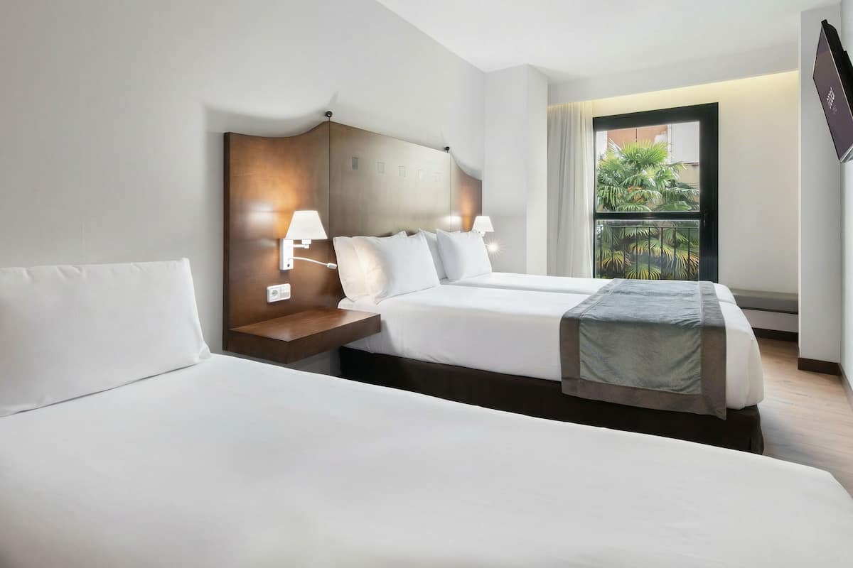 Minibar, in-room safe, laptop workspace, soundproofing