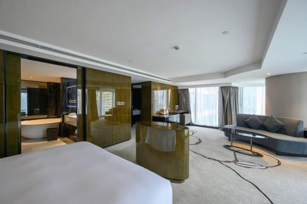 Free minibar items, in-room safe, desk, iron/ironing board
