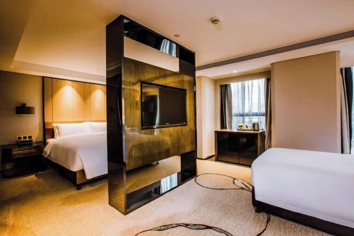 Free minibar items, in-room safe, desk, iron/ironing board