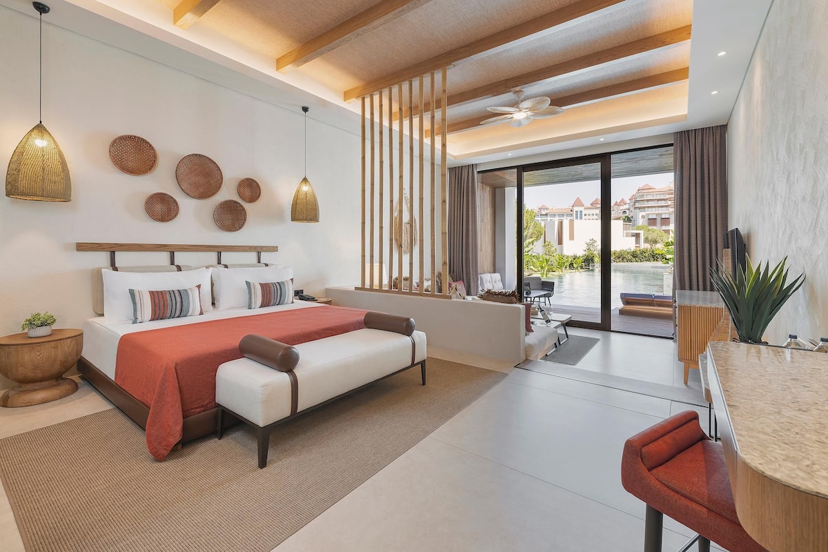 Mini-bar avec articles gratuits, coffres-forts dans les chambres