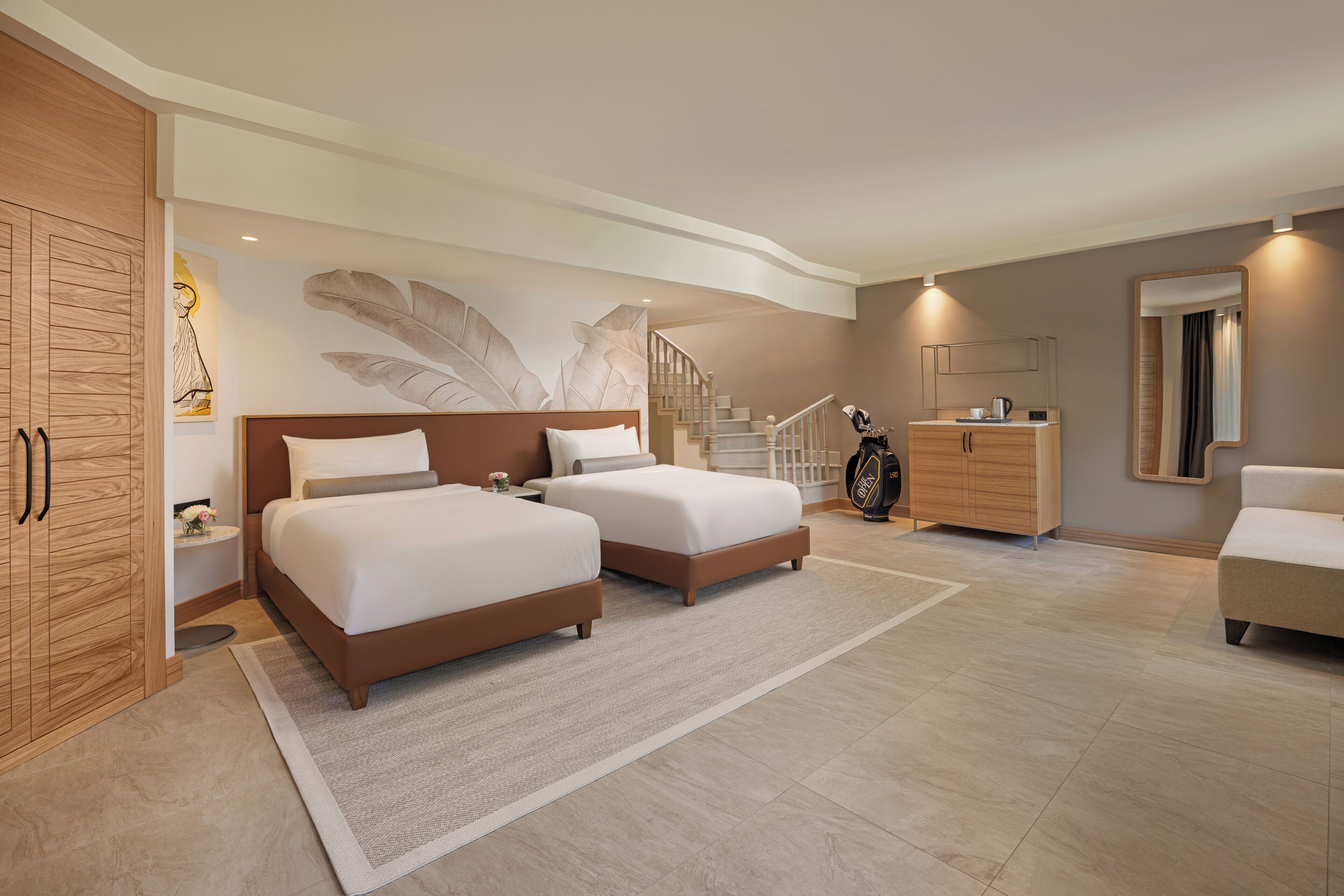 Lale Suite | Minibar (some free items), in-room safe, laptop workspace
