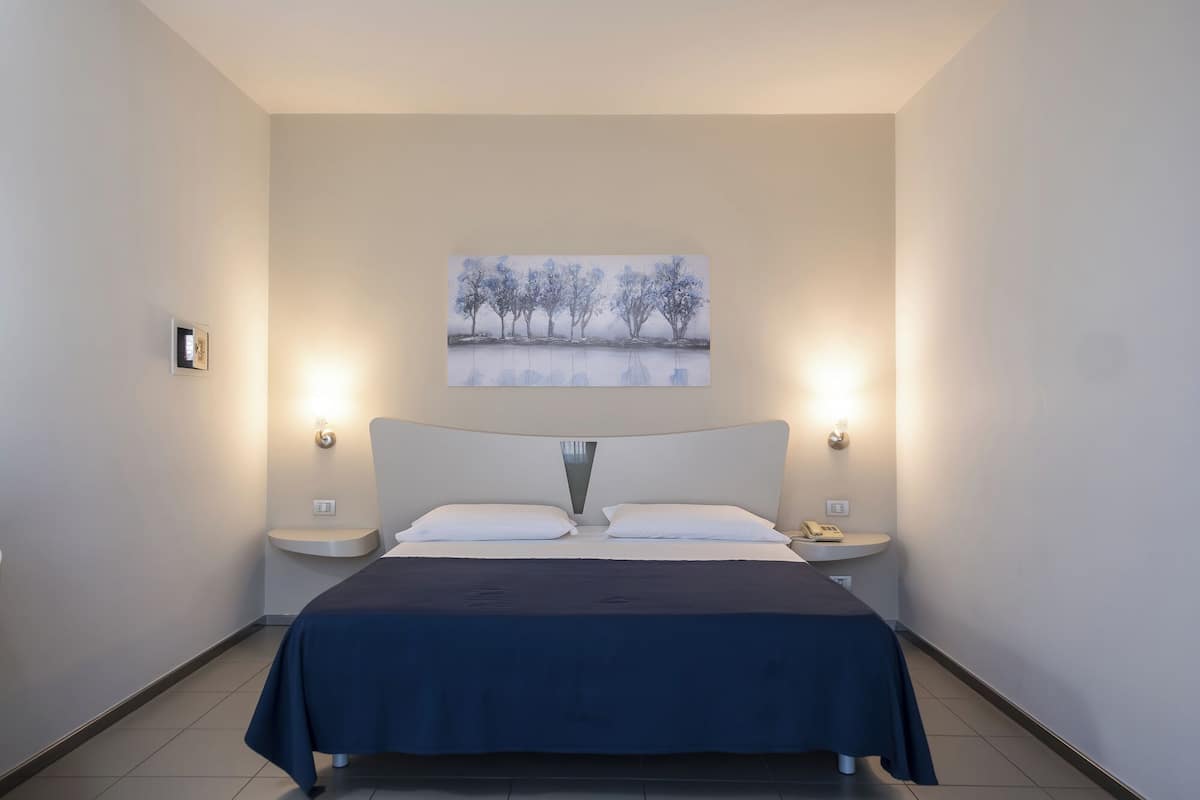 superior double or twin room | premium bedding, minibar, in-room safe, desk