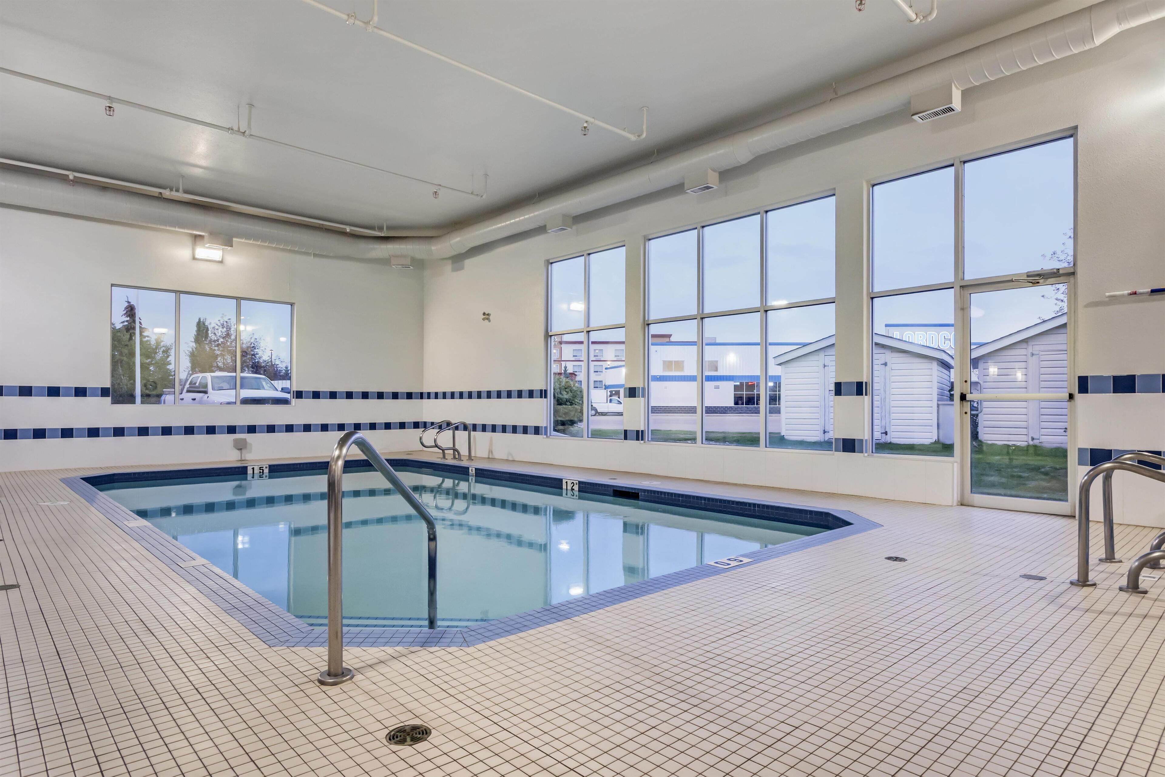 Hồ bơi trong nhà 