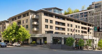 Courtyard by Marriott Seattle Bellevue/Downtown