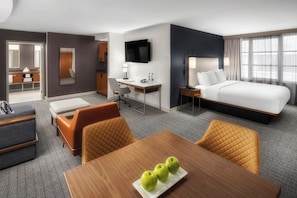 Suite exécutive, 1 trÚs grand lit et 1 canapé-lit, non-fumeur | Literie de qualité, lit avec matelas à plateau-coussin, coffre-fort