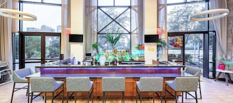 Hampton Inn & Suites Newark-Harrison-Riverwalk