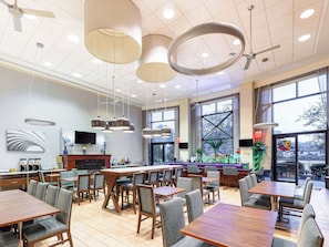 Restaurant - Hampton Inn & Suites Newark-Harrison-Riverwalk (Harrison)