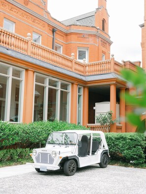 City shuttle - Hotel Bardo Savannah (Savannah)