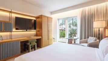Premium Pool View Suite | 1 bedroom, hypo-allergenic bedding, down comforters, pillowtop beds