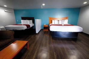 Suite, Multiple Beds, Non Smoking