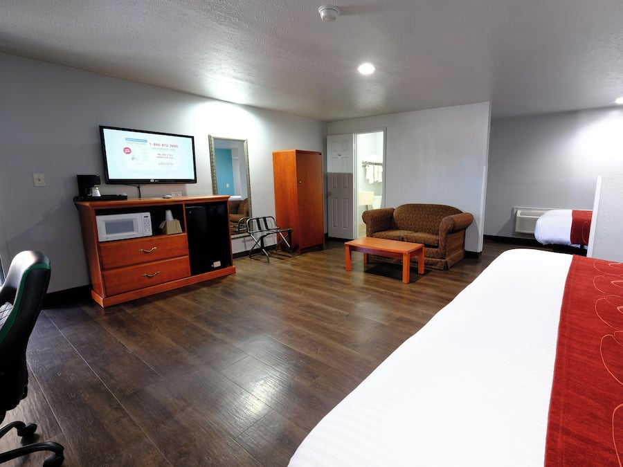 Suite, Multiple Beds, Non Smoking | In-room safe, desk, iron/ironing board, free WiFi