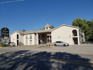 Front of property - Swiss Village Inn (Eureka Springs)